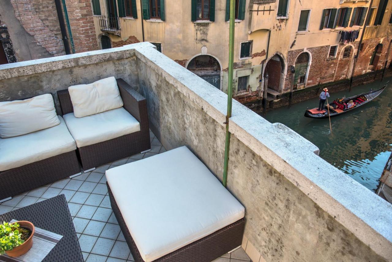 Tre Sestieri Terrace Canal View * Venezia