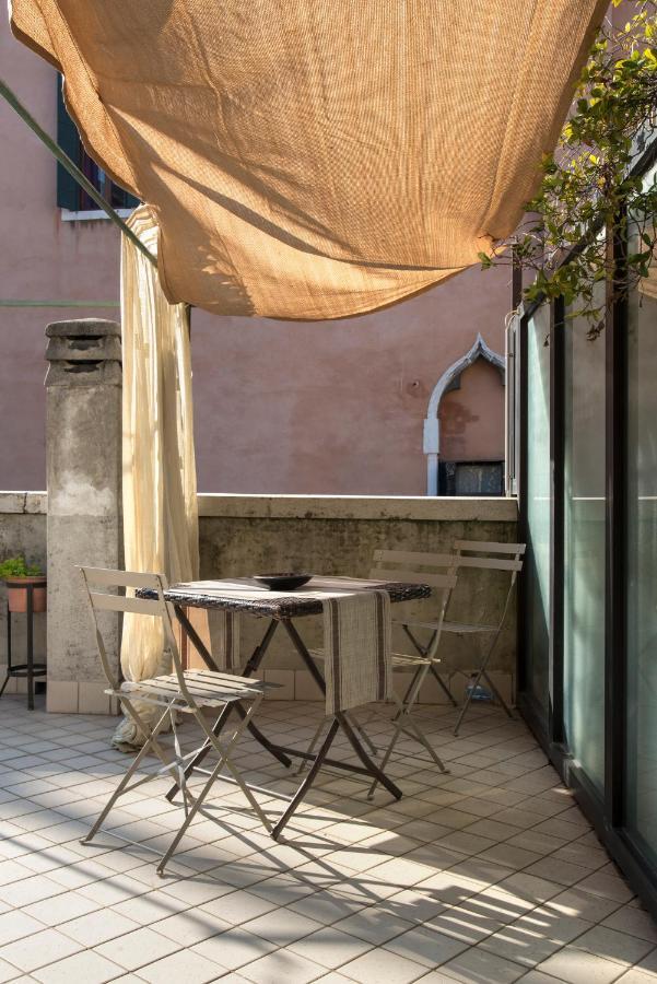 Gasthof Tre Sestieri Terrace Canal View *